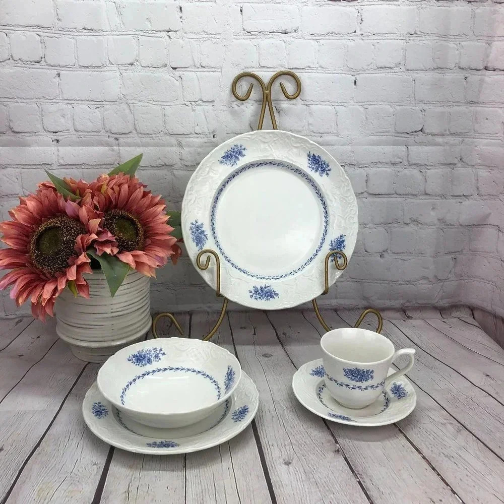 vintage Springfield (Blue Flowers) by JOHNSON BROTHERS 5pc set cottagecore